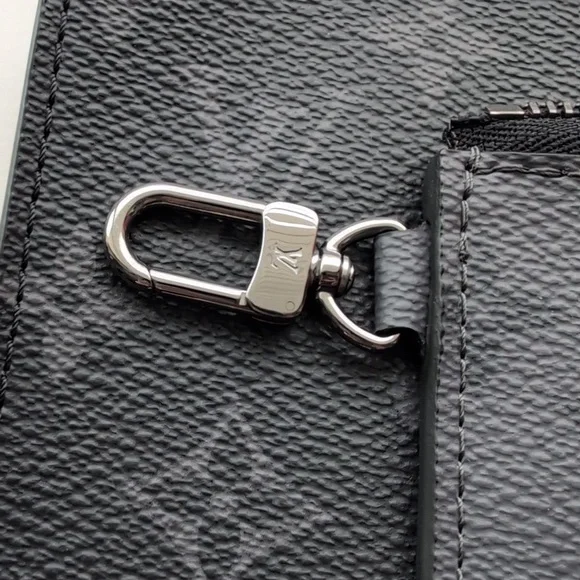 Louis Vuitton Black Monogram Gaston - Picture 7 of 11